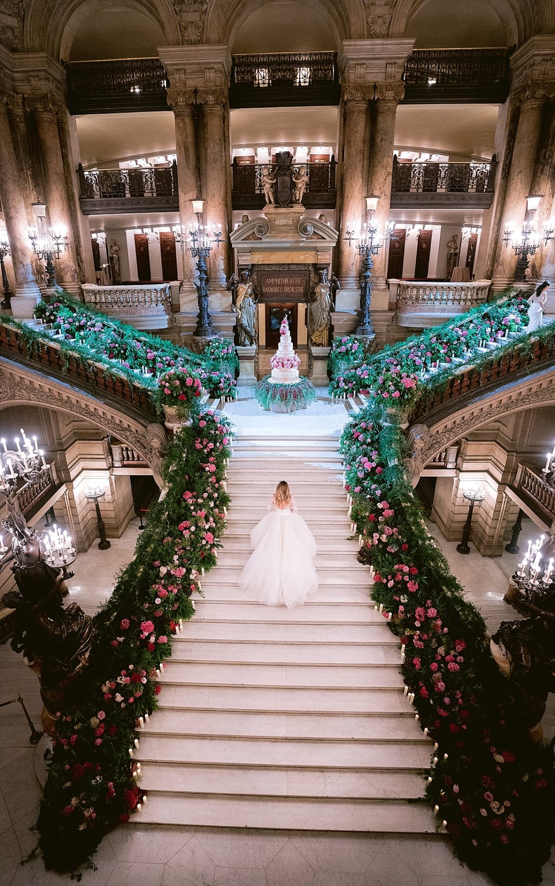 22 Chic Ideas for a Parisian-Themed Wedding